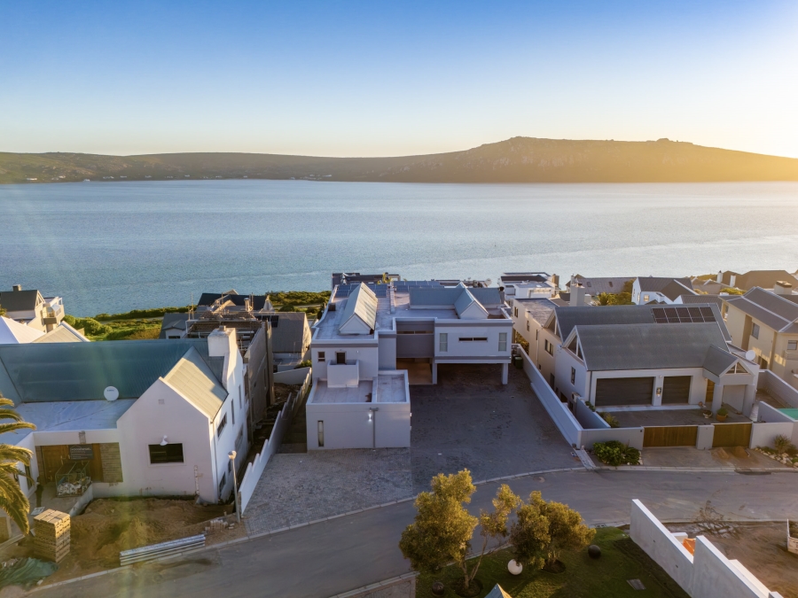 6 Bedroom Property for Sale in Myburgh Park Western Cape